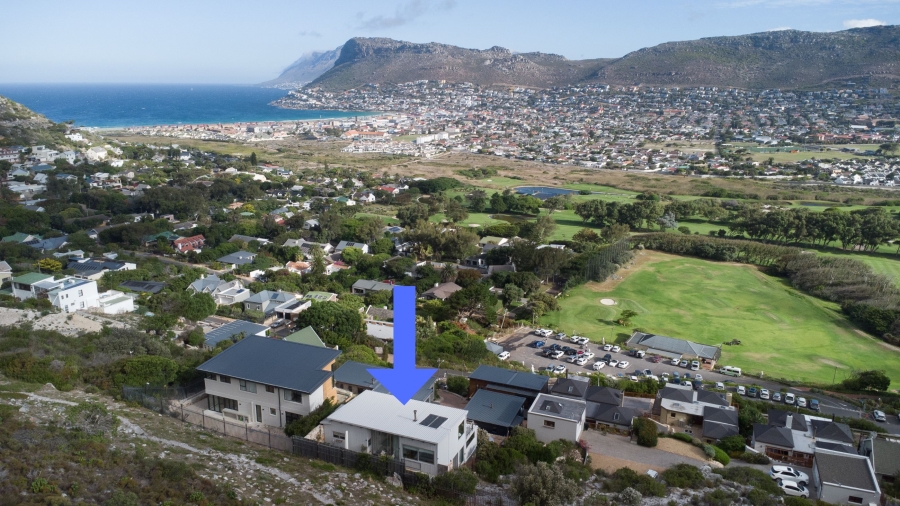 3 Bedroom Property for Sale in Clovelly Western Cape